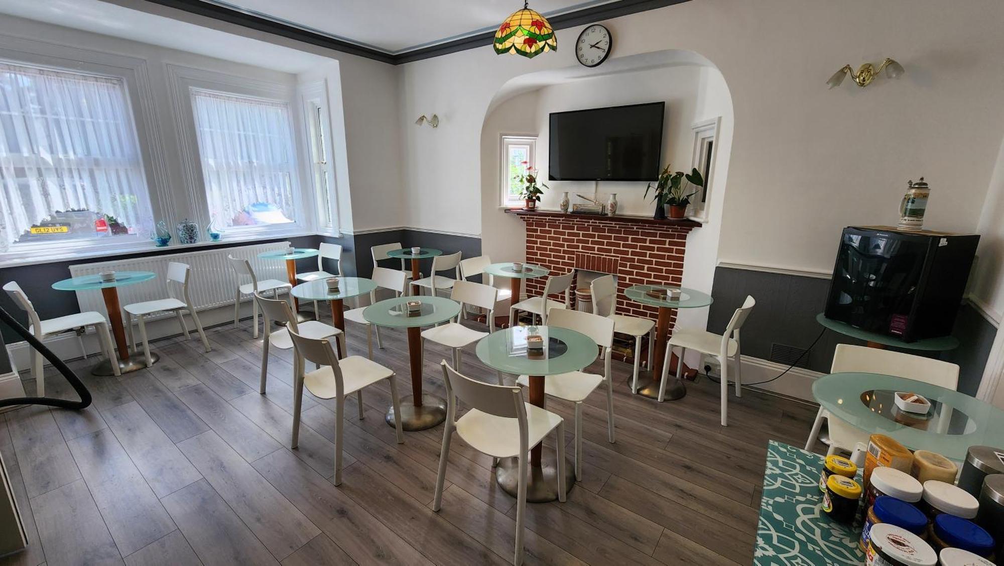 Gatwick Castle 3* Horley (Surrey)