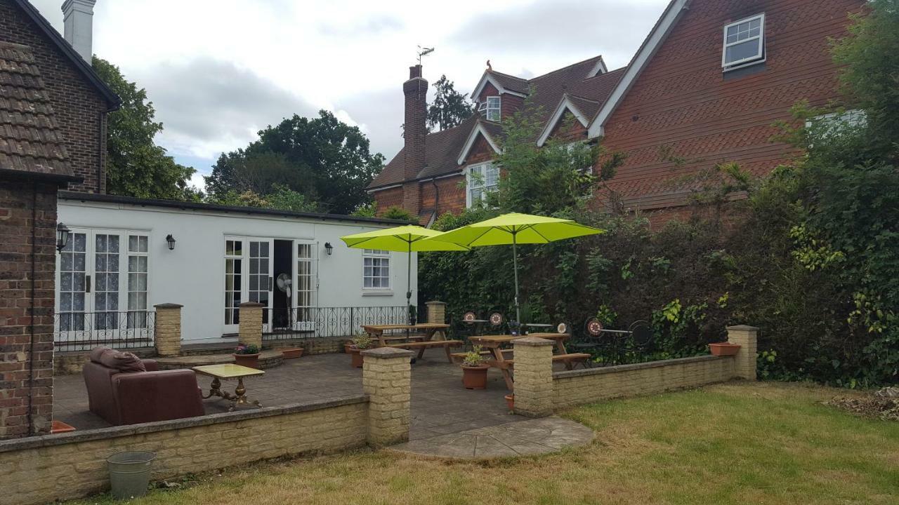 Gatwick Castle Bed & Breakfast 3*