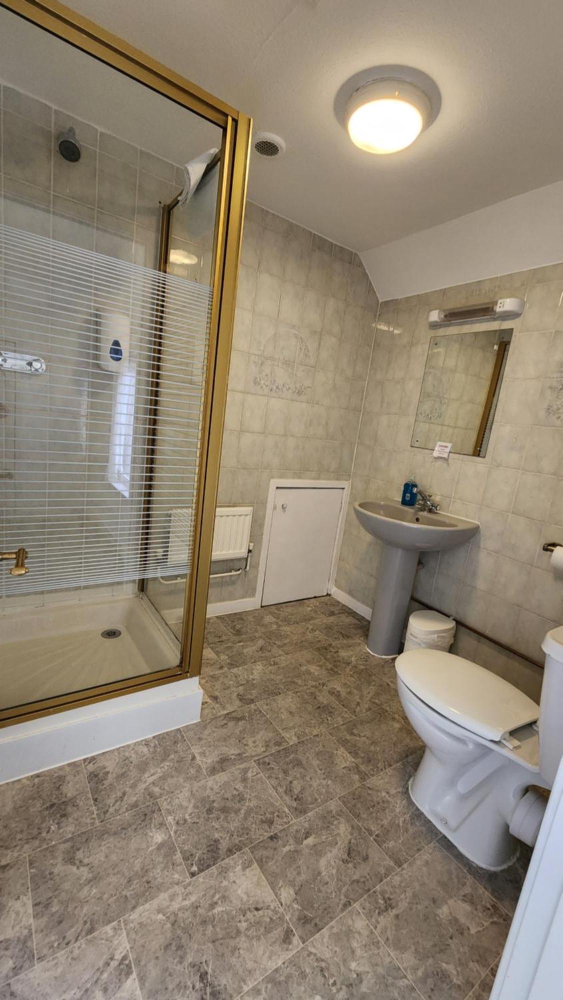 Bed & Breakfast Gatwick Castle Horley