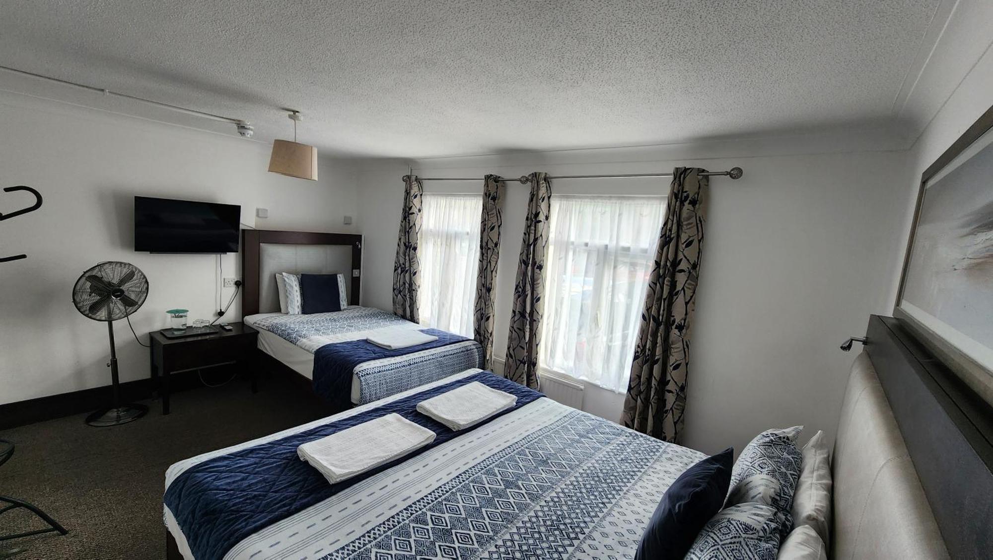 Bed & Breakfast Gatwick Castle Horley