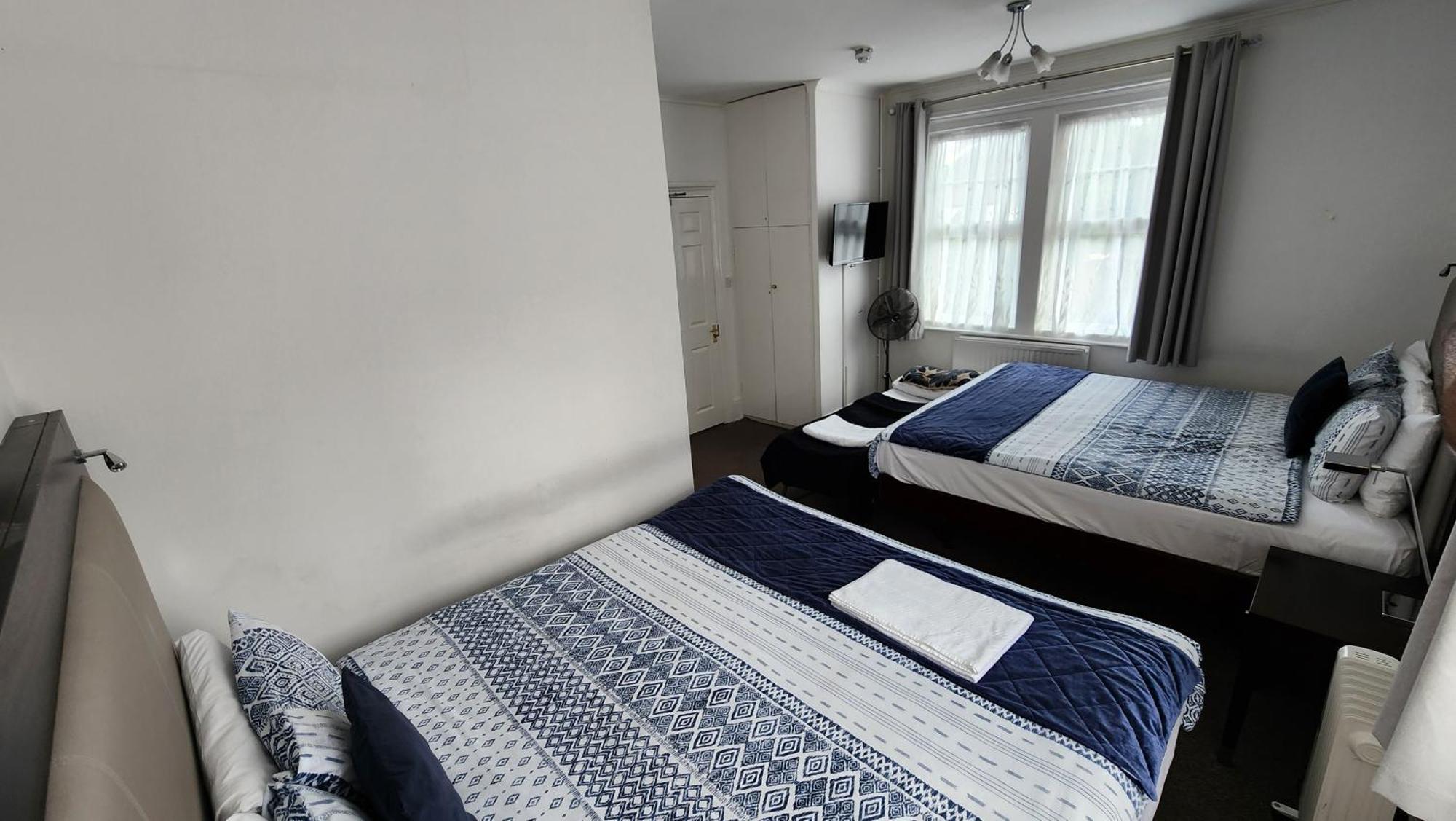 Bed & Breakfast Gatwick Castle Horley