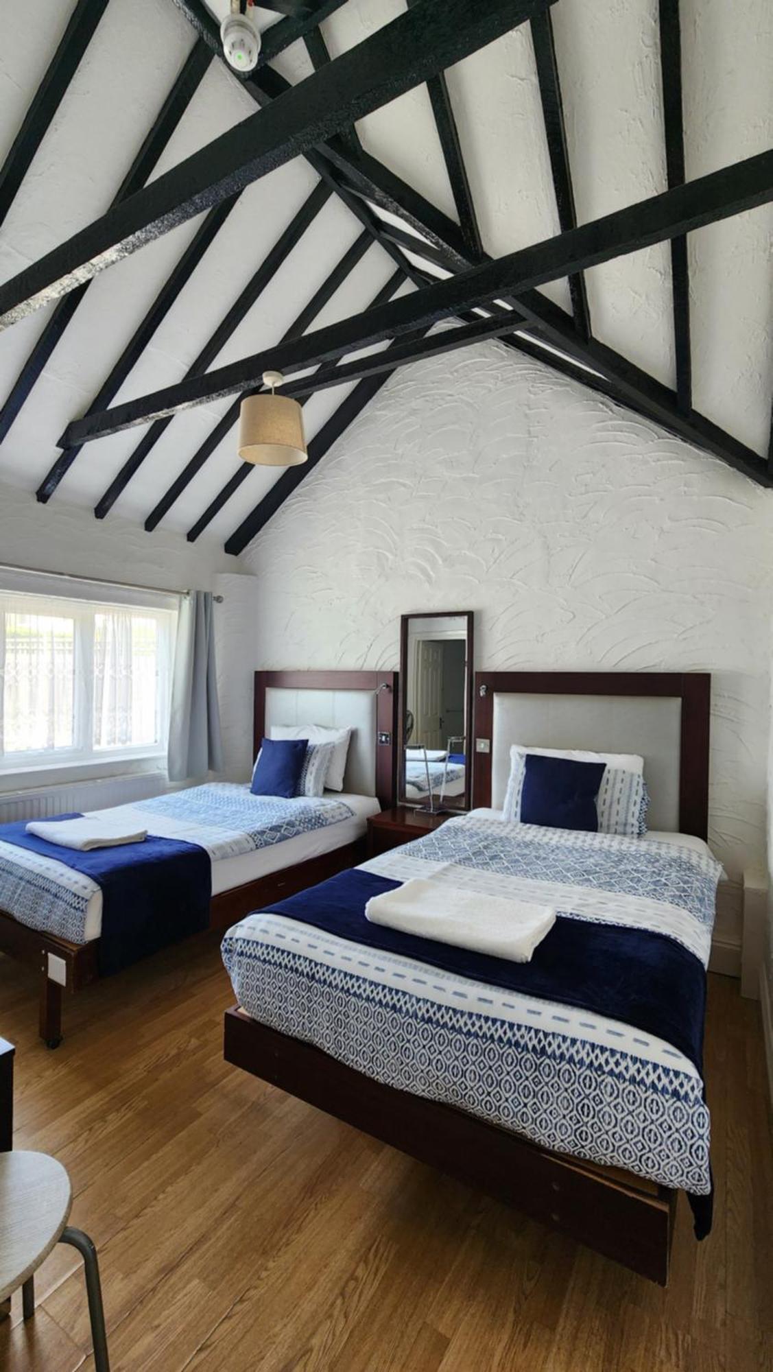Gatwick Castle 3* Horley