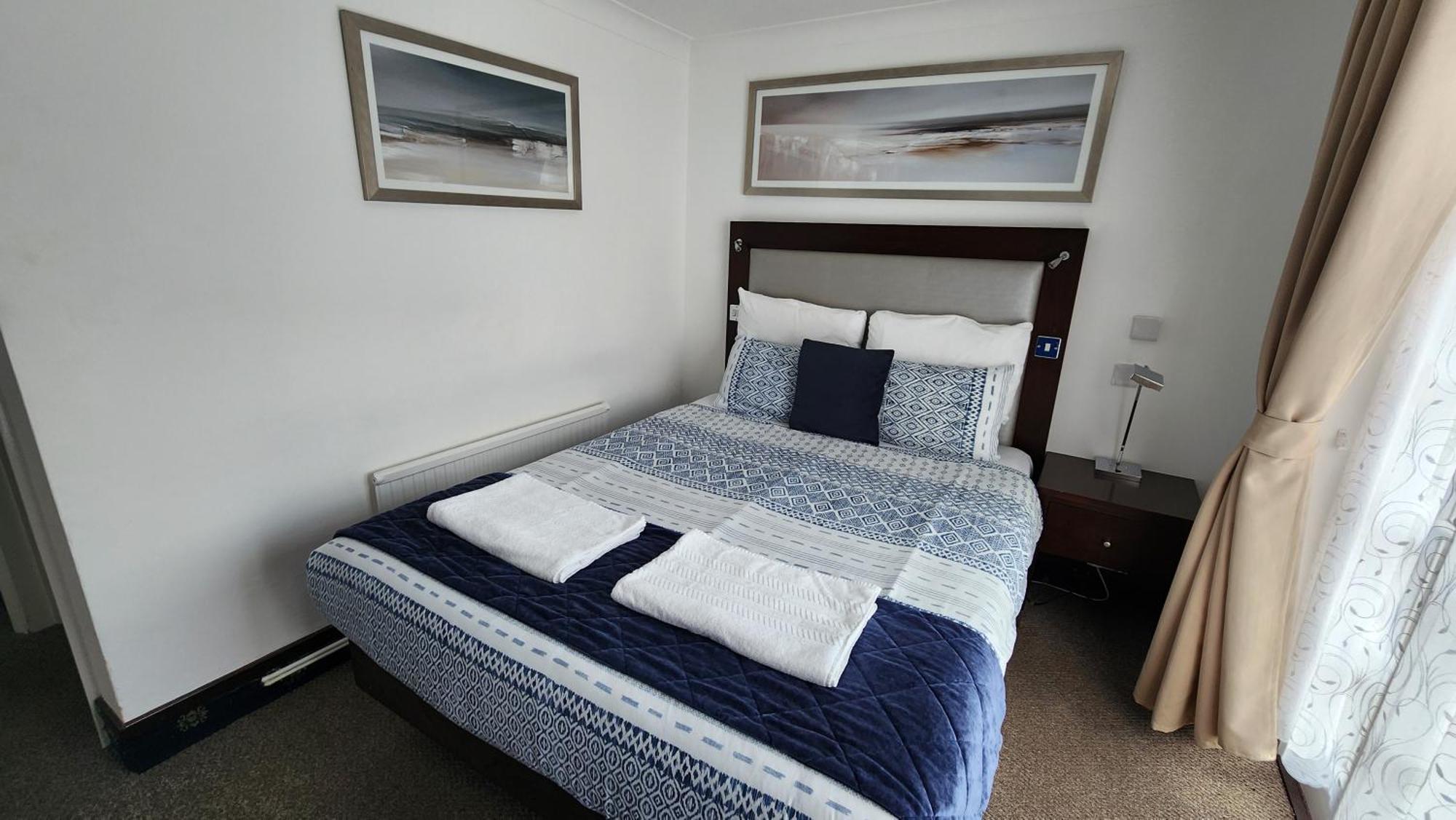 Bed & Breakfast Gatwick Castle Horley