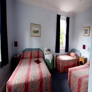Gatwick Castle Bed & Breakfast