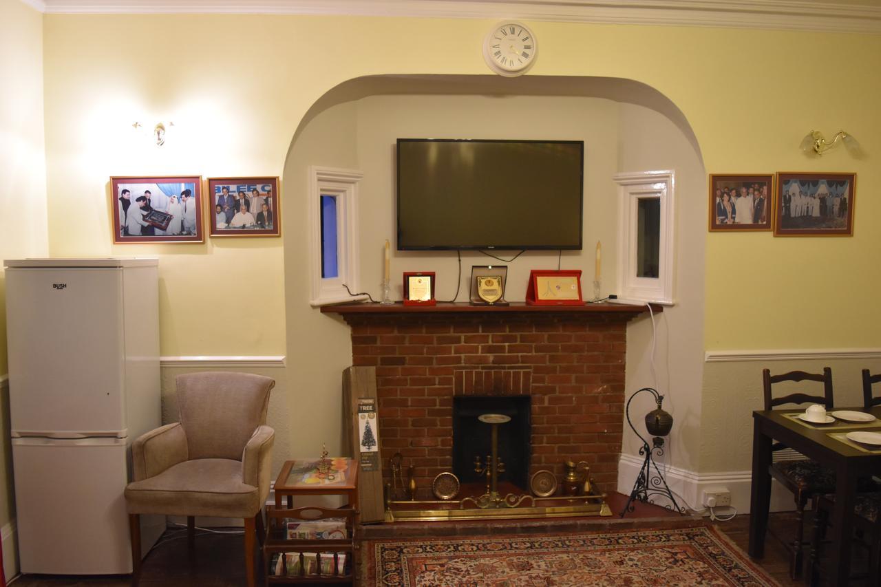 Bed & Breakfast Gatwick Castle