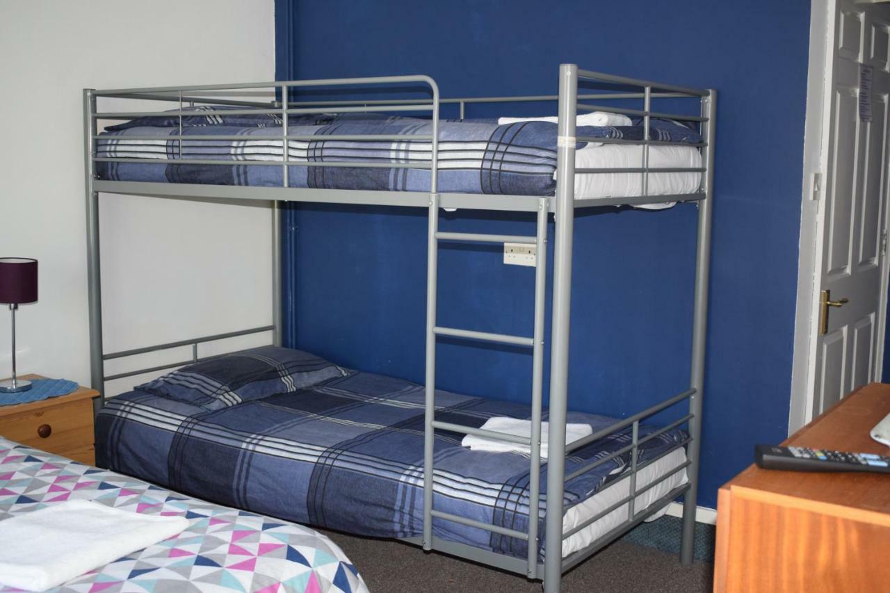 Gatwick Castle Bed & Breakfast