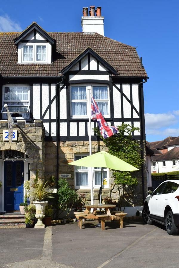 Bed & Breakfast Gatwick Castle